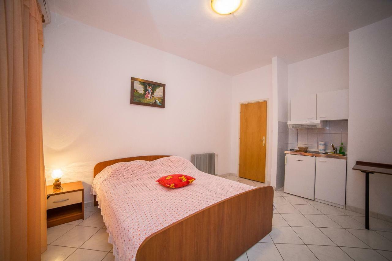 Apartmani Ina Povlja  Dış mekan fotoğraf